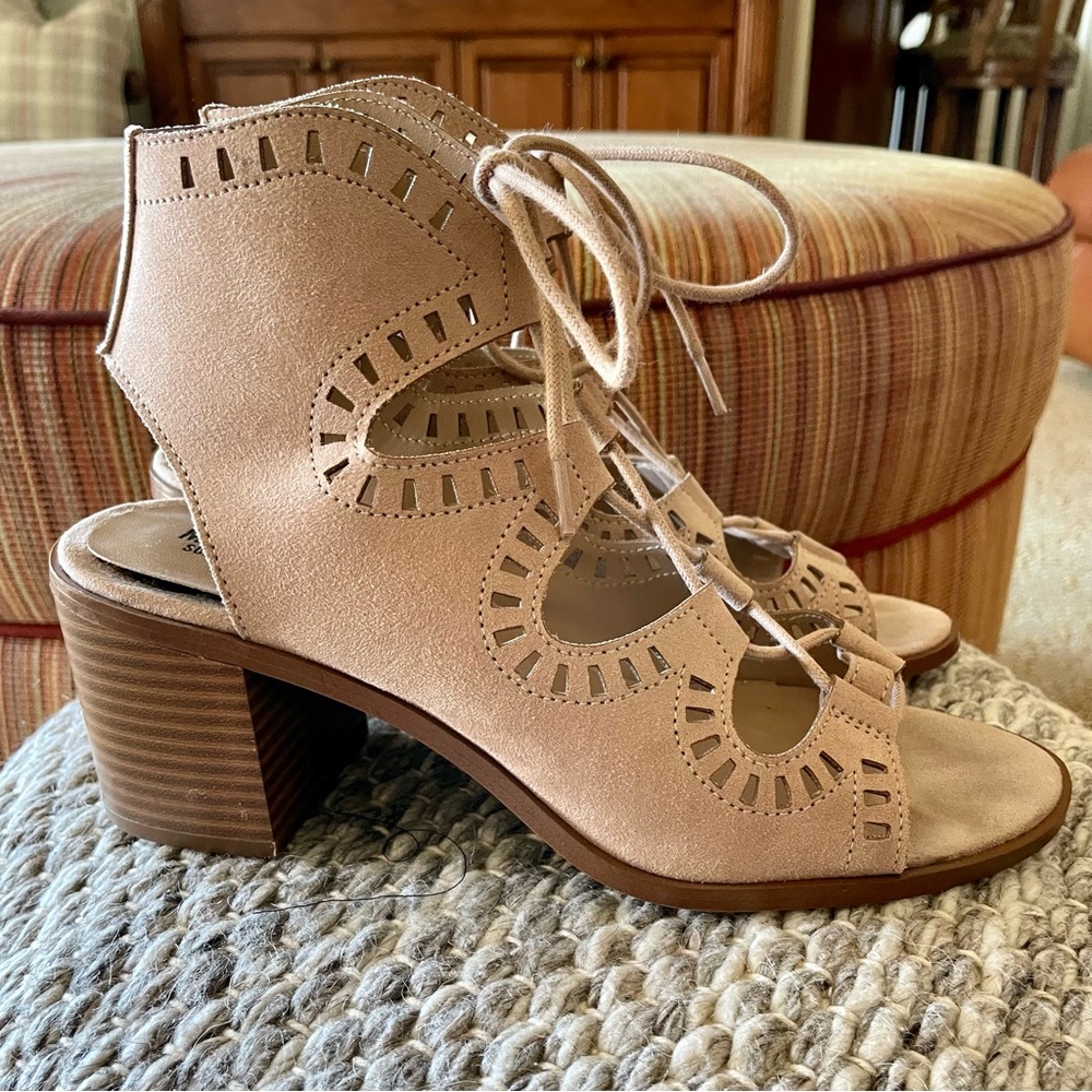 Women’s Lace Up Sandal
